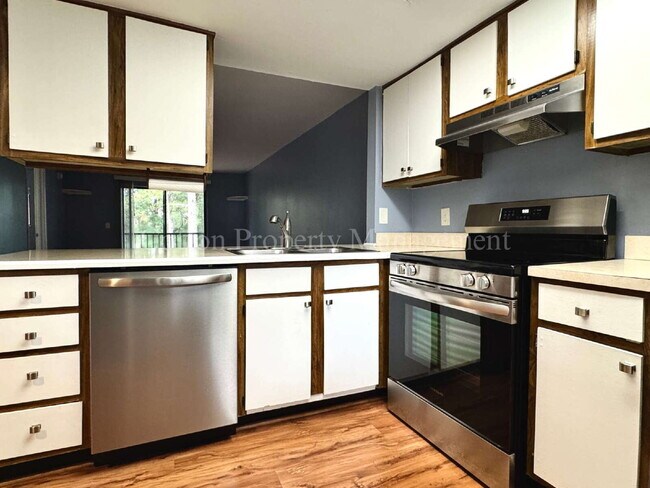 Building Photo - 2BR/2BA Condo - Great Location in Midtown ...