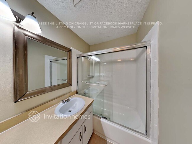 Building Photo - 4830 S Gachet Blvd