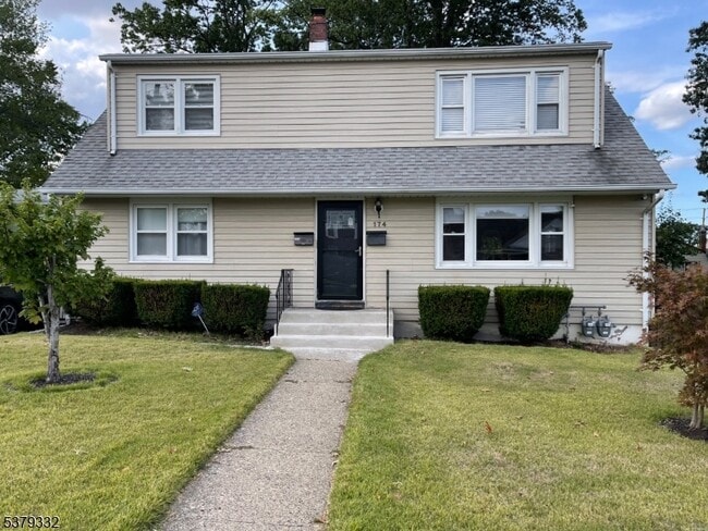 Primary Photo - 174 Sheridan Ave