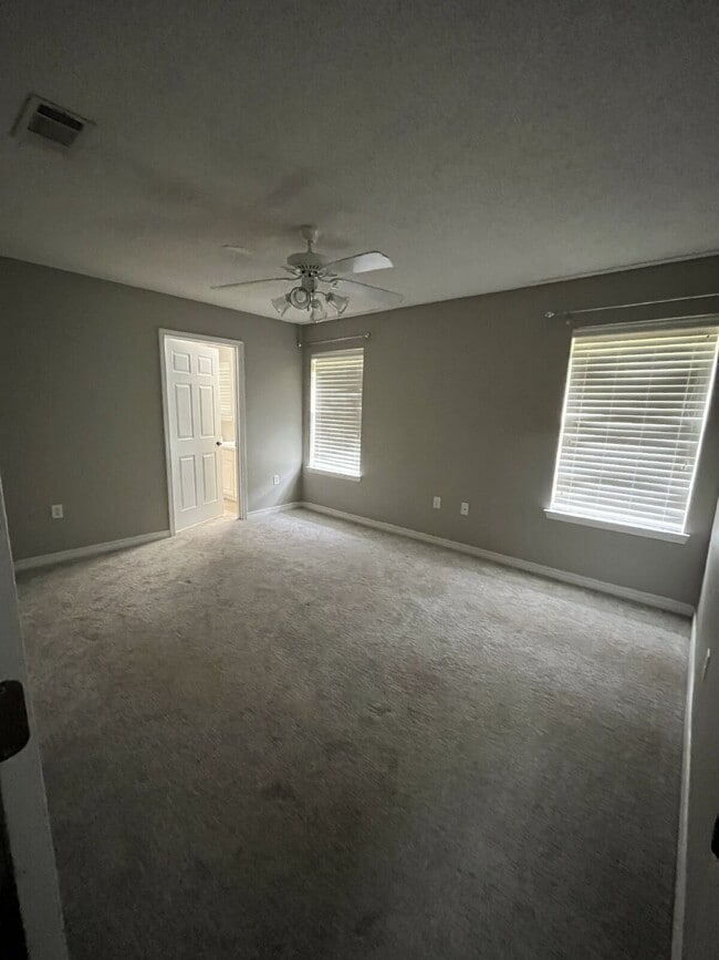 Building Photo - 917 Lajolla Ln