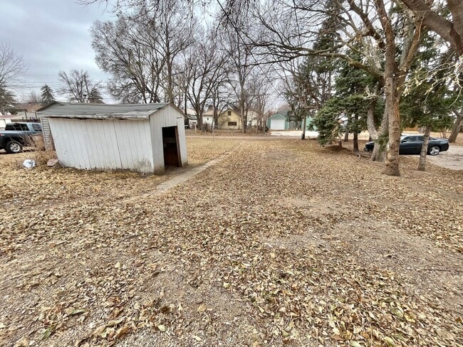 Building Photo - Affordable 3 Bed/1.5 Bath Near Downtown!