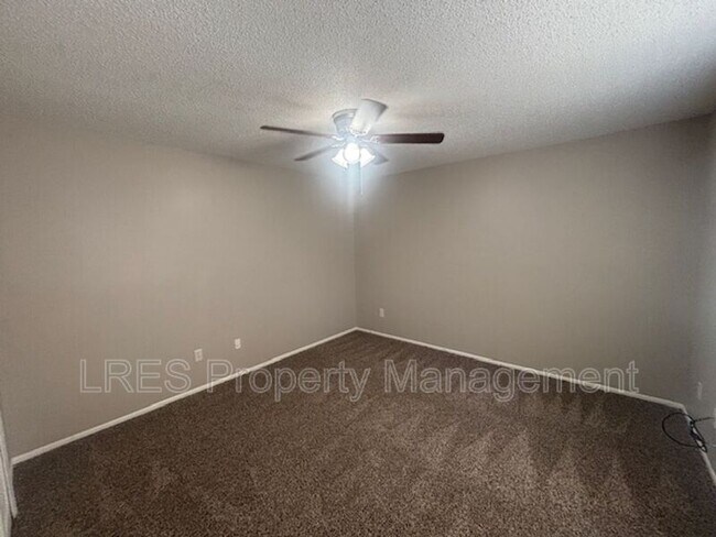 Building Photo - 4638 Lighthouse Cir