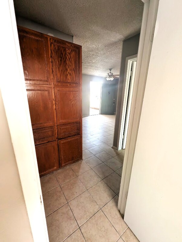 Building Photo - 505 N Main St