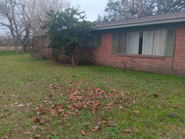 Building Photo - 3702 Cedar Rapids Pkwy