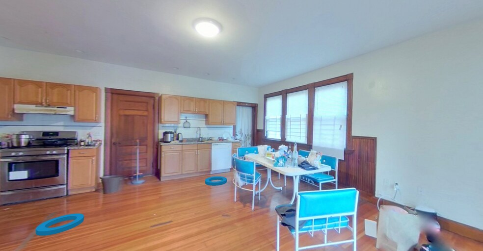 Building Photo - 12 Gardner St