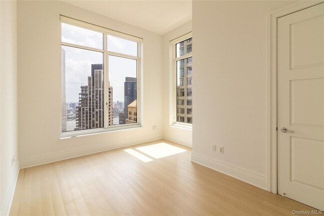 Building Photo - 30 Park Pl