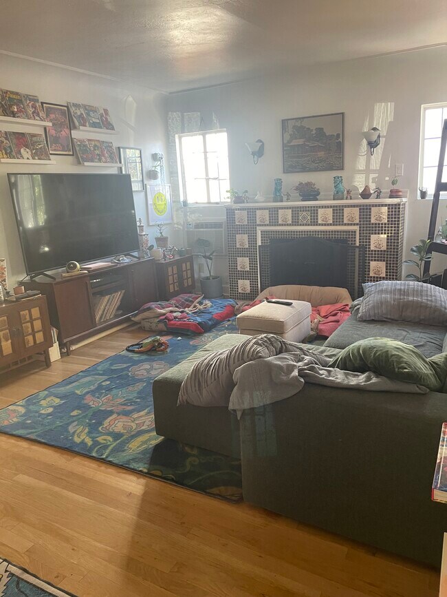 Shared living room - 6619 Willoughby Ave