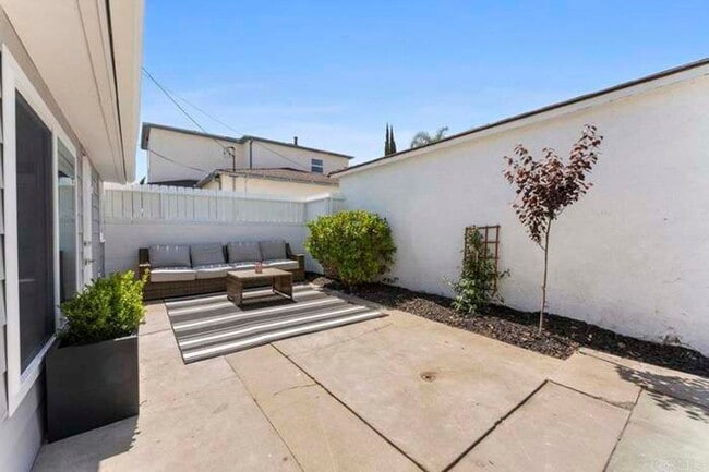 Building Photo - $3,299- Charming 2BR/1BA Home Near SDSU – ...