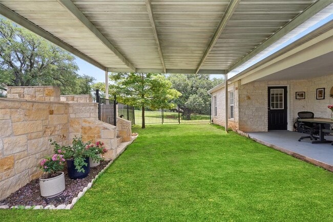 Building Photo - 151 Uplift