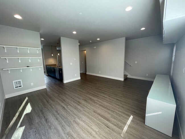 Building Photo - 18242 73rd Ave NE