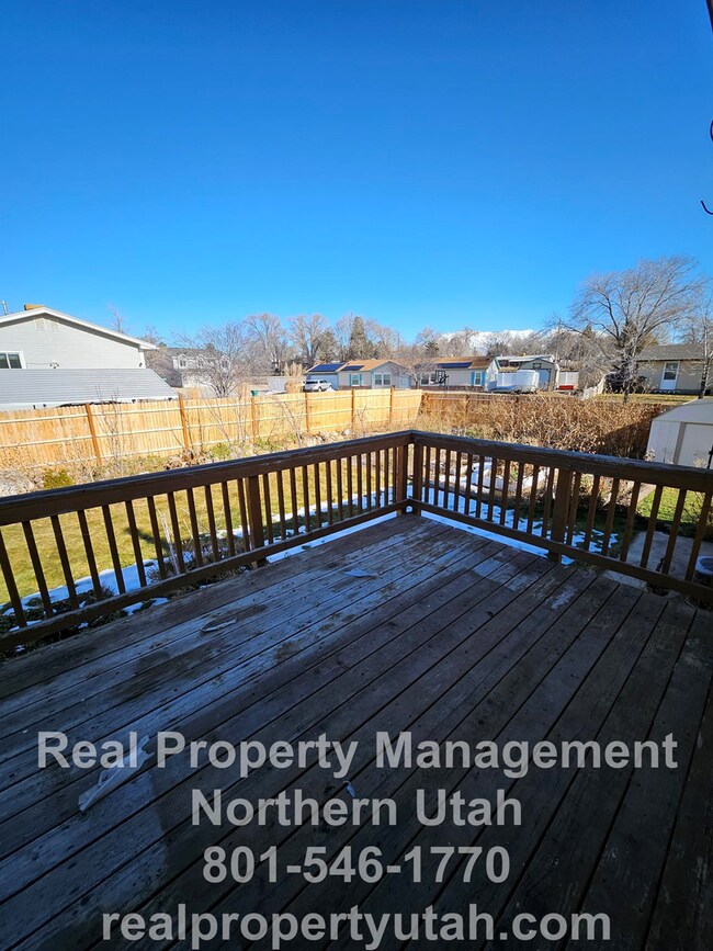 Building Photo - 4 Bedroom 2 Bath Home in Clearfield Coming Soon!