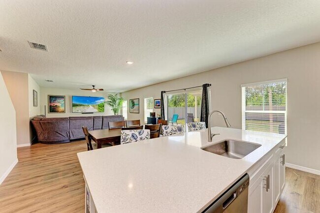 Building Photo - Beautiful Home For Rent In Crosswind Point!