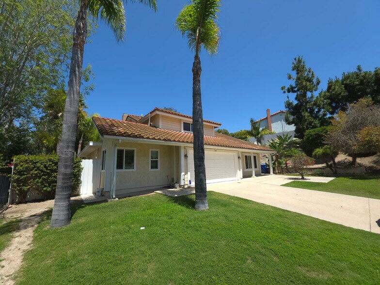 Building Photo - 461 Ridgeview Ct