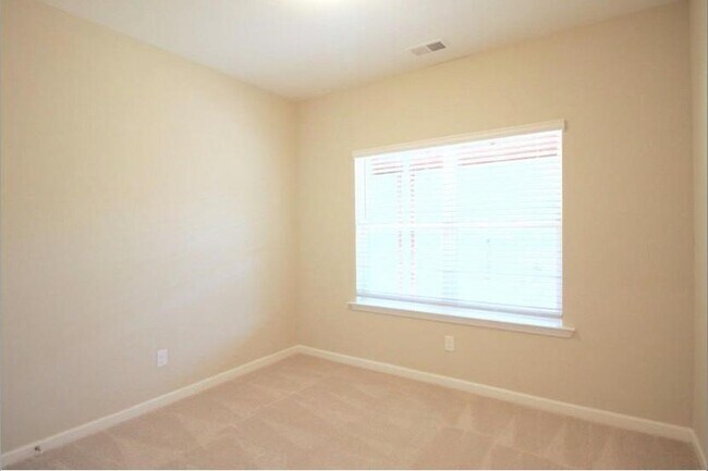 Building Photo - 2237 Pink Hawthorn Dr