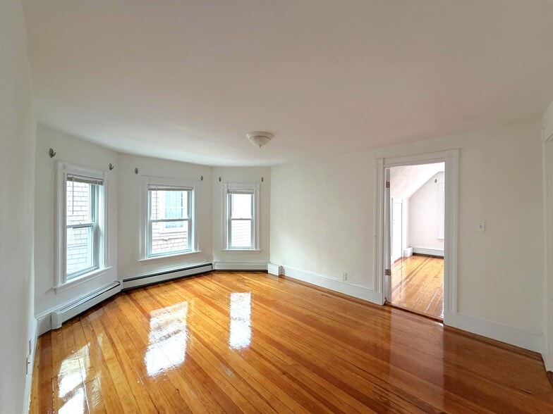 Building Photo - 94 Morrison Ave