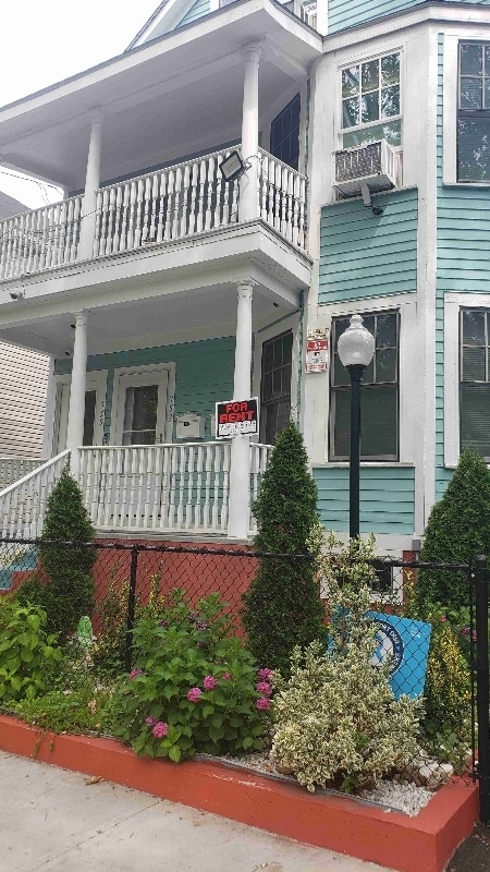 Building Photo - 753 Winchester Ave