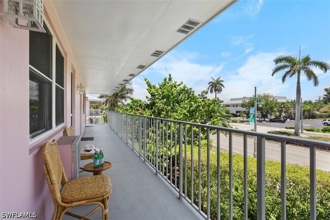 Building Photo - 190 N Collier Blvd