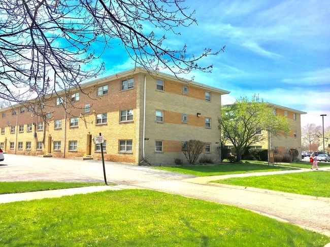 Building Photo - Maplewood Apartments