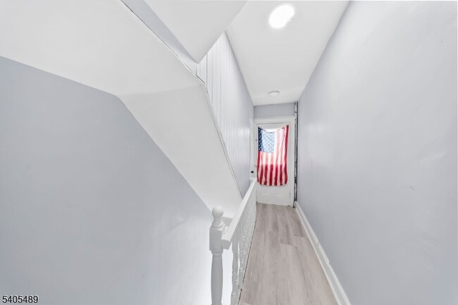 Building Photo - 437 Morrissee Ave