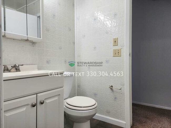 Building Photo - 2461 Briner Ave