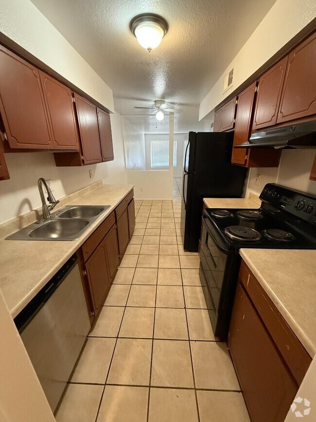 Building Photo - 2 bedroom in Mesa AZ 85201