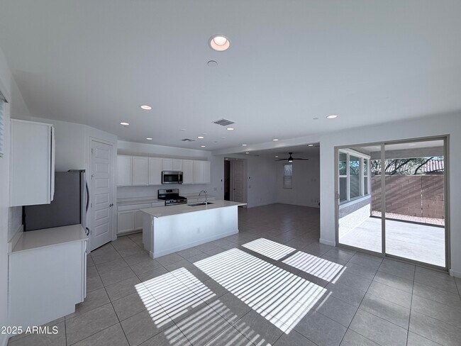 Building Photo - 12471 W Forest Pleasant Pl