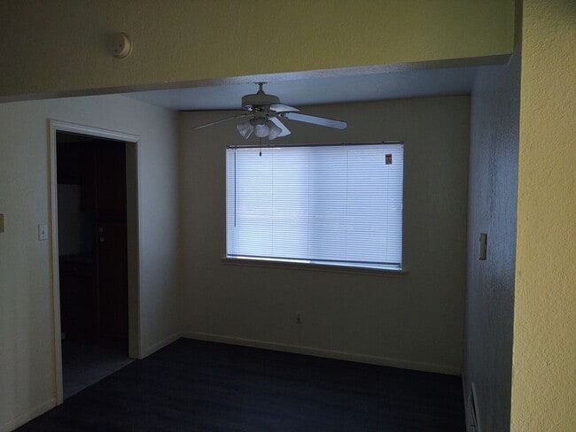 Building Photo - 1000 Columbia Ave