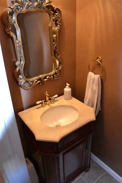Powder Room - 84 Hunt Dr