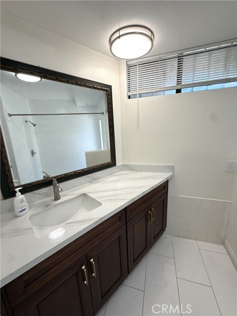 Building Photo - 16371 Chella Dr