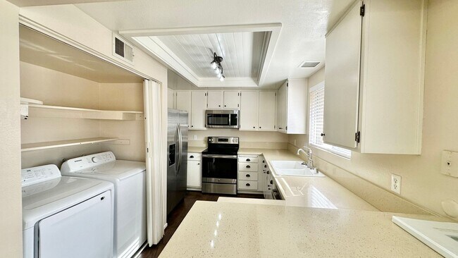 Building Photo - Beautifully Remodeled Upstairs Condo Unit with Private Balcony Patio in Downtown Fallbrook!