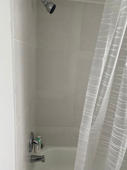 Building Photo - 1375 NW 84th Ter