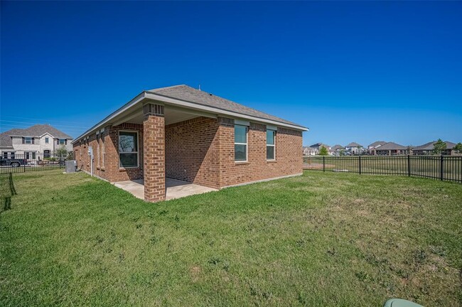 Building Photo - 101 Eliana Shores Dr