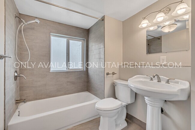 Building Photo - 1075 W 860 N