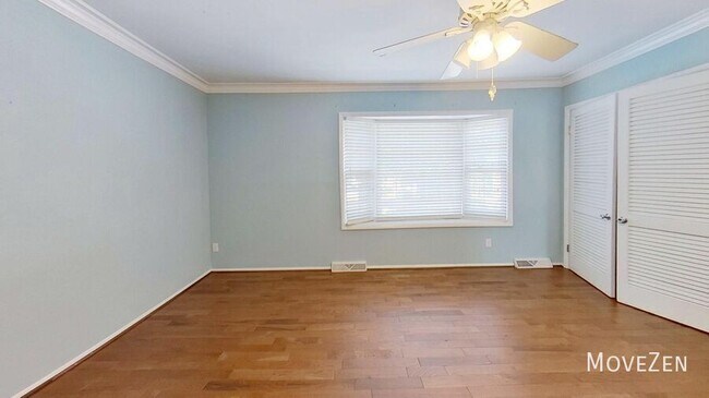 Building Photo - 3003 Overton Dr