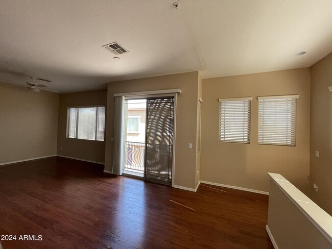 Building Photo - 15240 N 142nd Ave