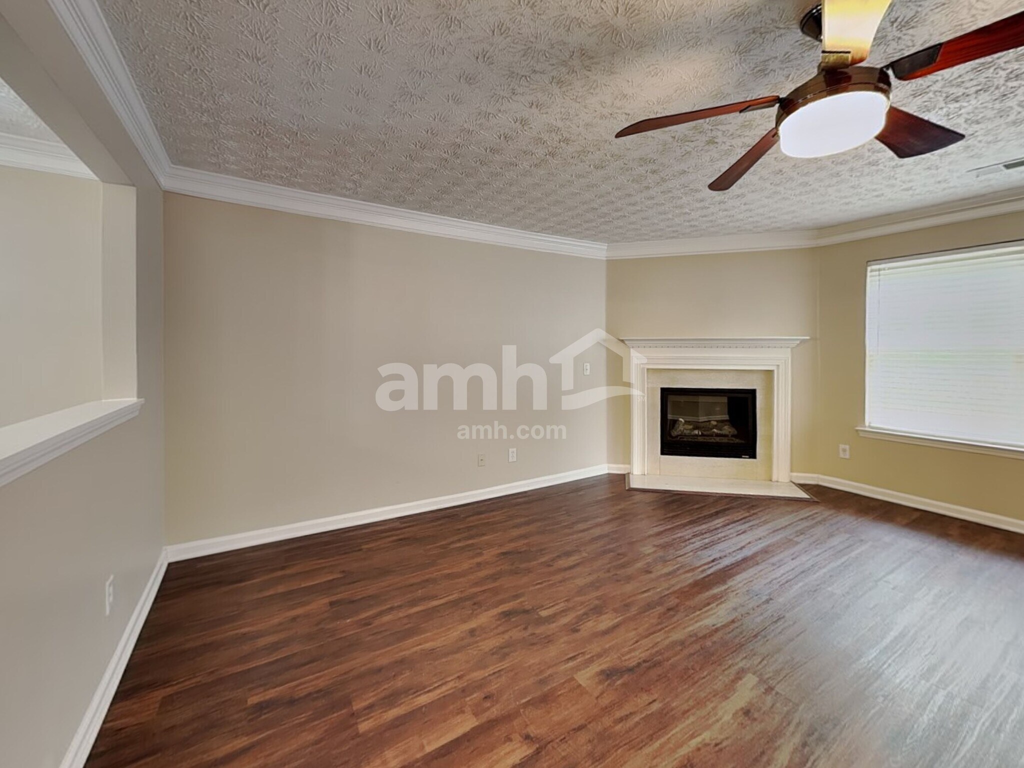 Building Photo - 3215 Deer Valley Dr NW