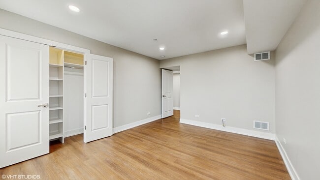 Building Photo - 550 Sheridan Square