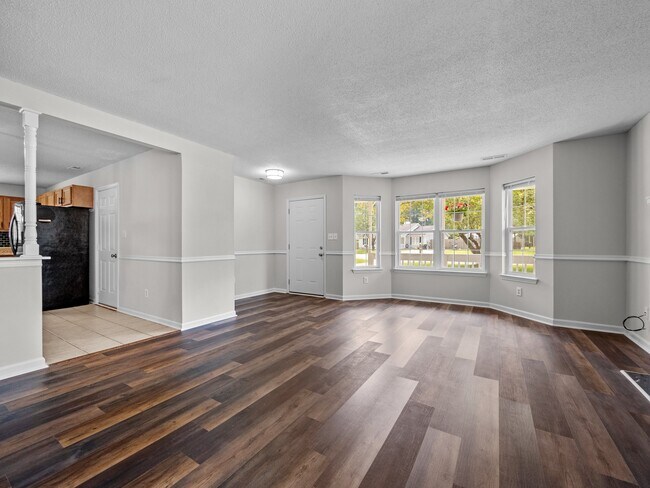 Building Photo - 1212 Gerald Dr