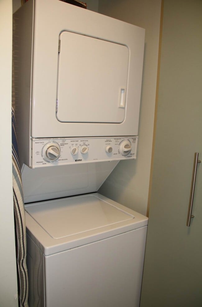 Laundry - 3608 Gravois Ave