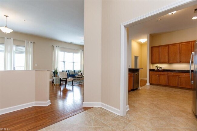 Building Photo - 670 Town Center Dr