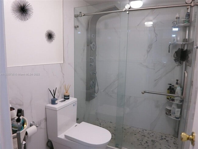 Building Photo - 1300 SW 122nd Ave