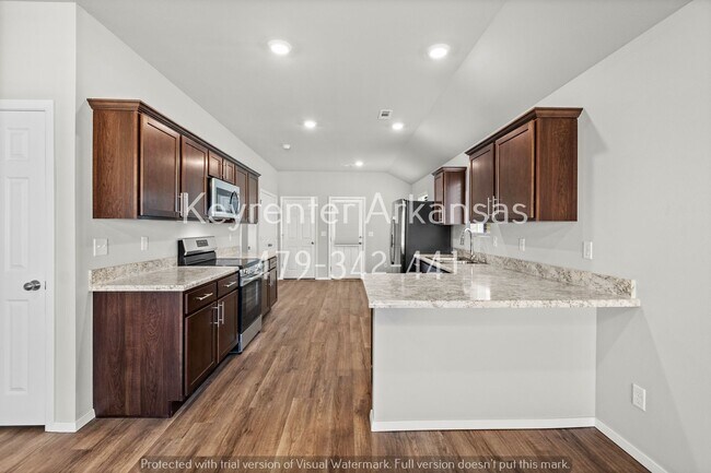 Building Photo - 2476 N Raven Ln