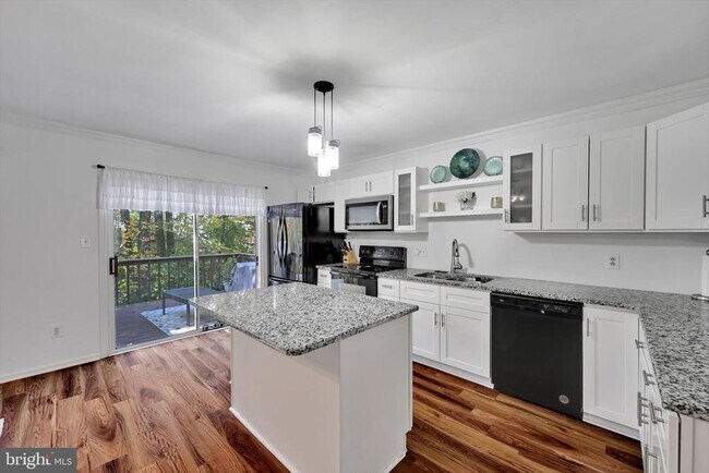 Building Photo - 106 Brookside Dr