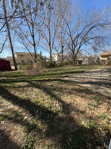 Building Photo - 833 W 350 S