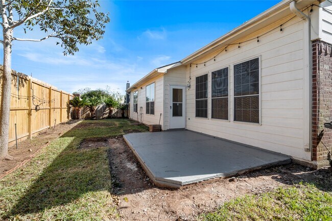 Building Photo - 1602 Winston Homestead Dr