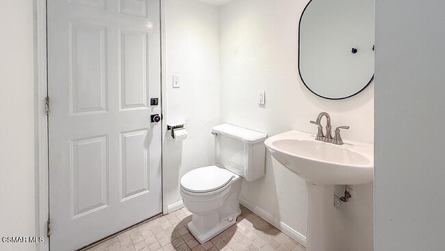 Building Photo - 2036 Brentwood St