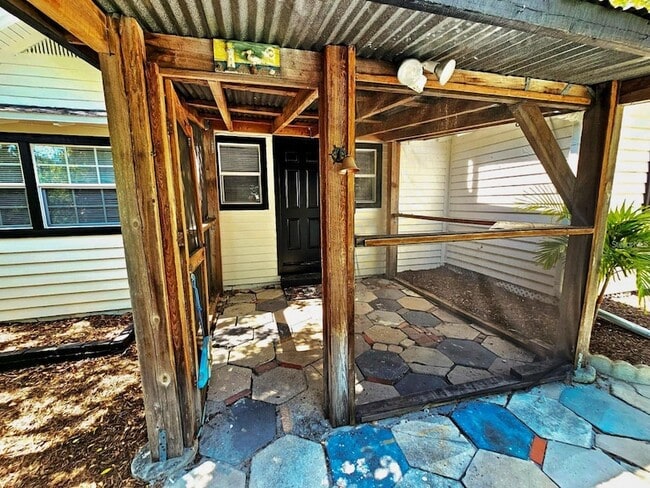 Building Photo - 3729 31st Ave S