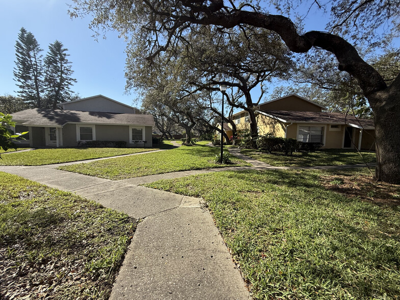 Building Photo - 14688 Pine Glen Cir