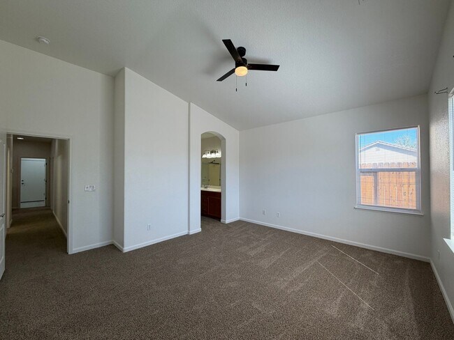 Building Photo - 1719 Short Oak Ct