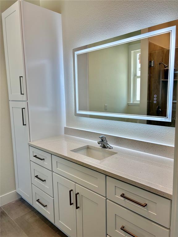 Building Photo - 14733 Sunset Dr